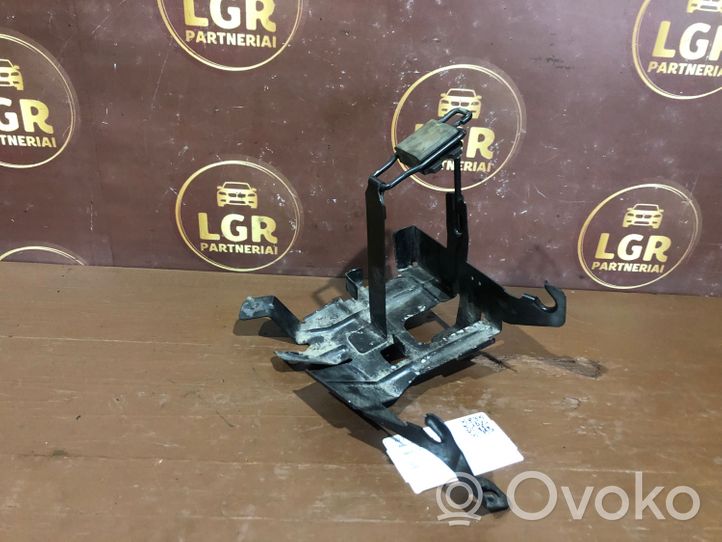 Mercedes-Benz E W211 Soporte para la batería 2115454440