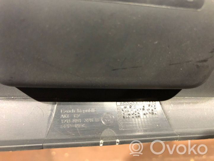 Skoda Octavia Mk2 (1Z) Rivestimento sedile 1Z0881328B