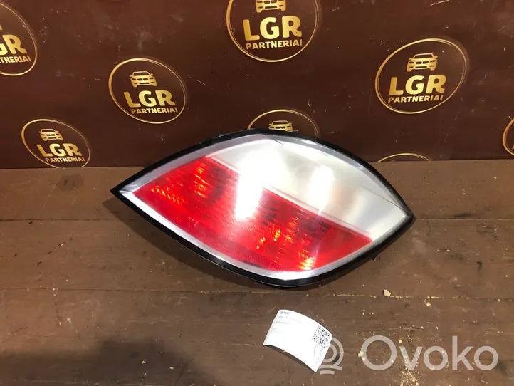 Opel Astra H Rear/tail lights 24451837