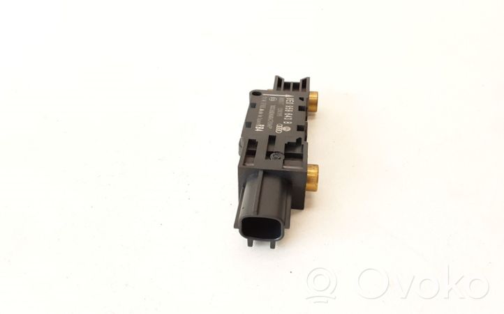 Audi A4 S4 B7 8E 8H Sensore d’urto/d'impatto apertura airbag 8E0959643B