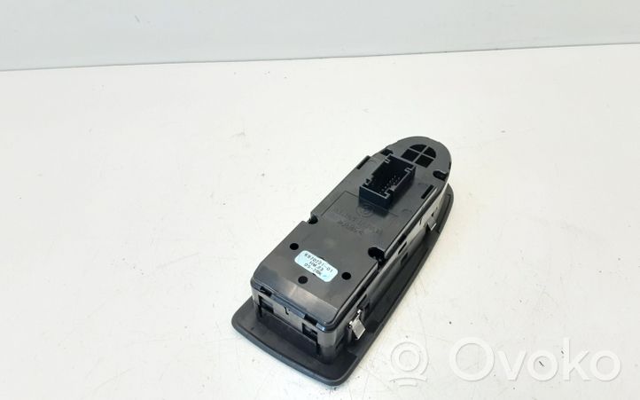 BMW 1 E81 E87 Interruptor del elevalunas eléctrico 697022101