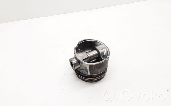 Toyota Avensis T250 Piston 