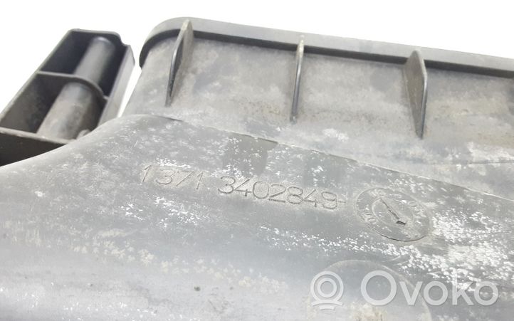 BMW X3 E83 Oro paėmimo kanalo detalė (-ės) 3402849