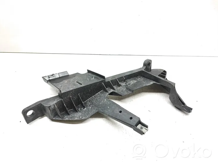 BMW X3 E83 Support phare frontale 1301073024
