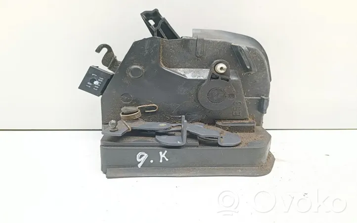 BMW X5 E53 Rear door lock 8402601