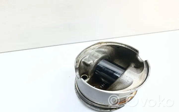 BMW 5 F10 F11 Piston 0840ZR