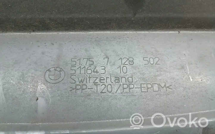 BMW 1 E81 E87 Pannello di supporto del radiatore (usato) 7128502