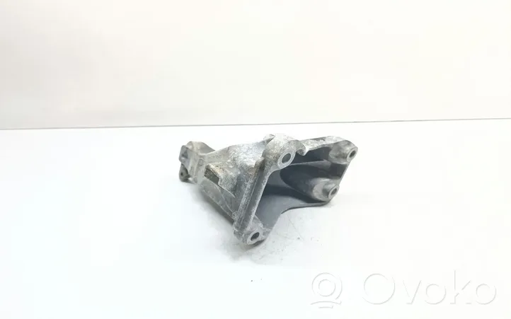 BMW 3 E90 E91 Engine mounting bracket 6781916