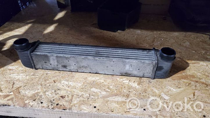 BMW 5 E39 Radiatore intercooler 2247359