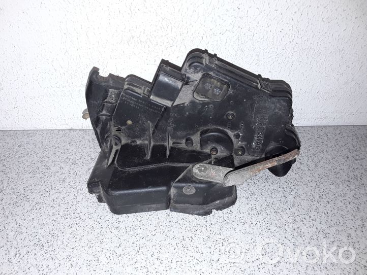 BMW 3 E46 Front door lock 51218196031