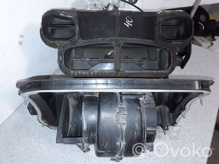 BMW 3 E36 Salono oro mazgo komplektas 8390210