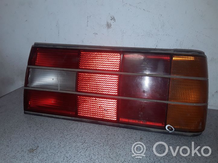 BMW 3 E30 Luci posteriori 1380862