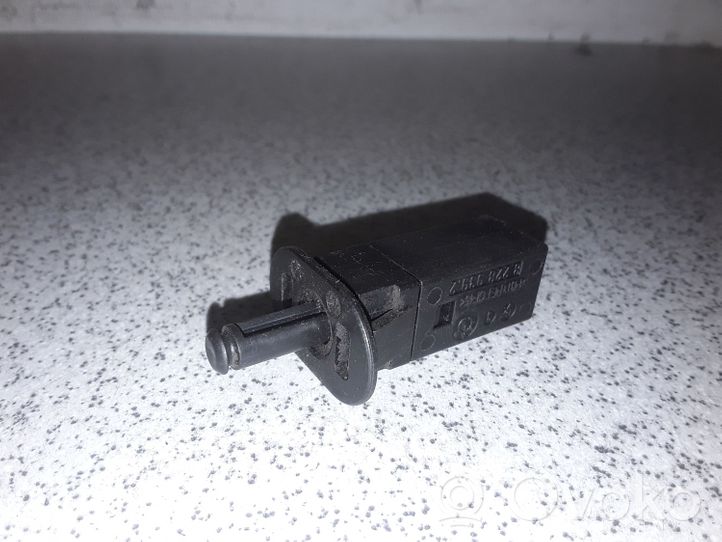 BMW 3 E46 Serratura del tappo del serbatoio del carburante 8228939