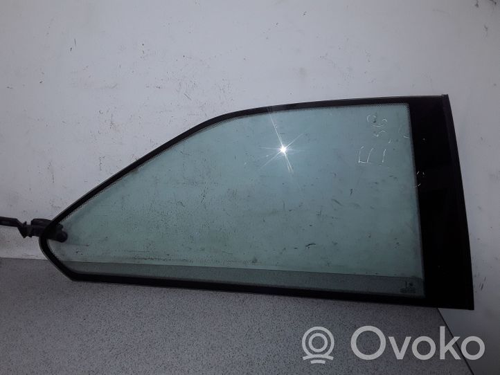 BMW 3 E36 Fenêtre latérale avant / vitre triangulaire 51368119078