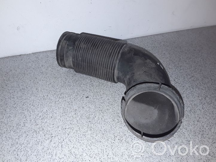 BMW 5 E34 Air intake hose/pipe 1735709