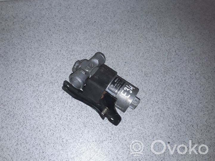 BMW 5 E34 Idle control valve (regulator) 1744713