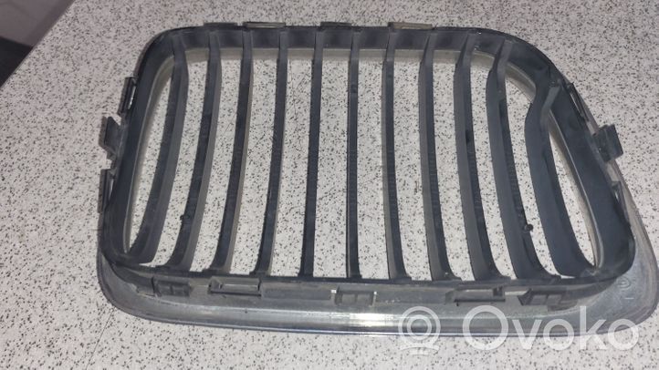 BMW 3 E36 Front bumper upper radiator grill 51138195093