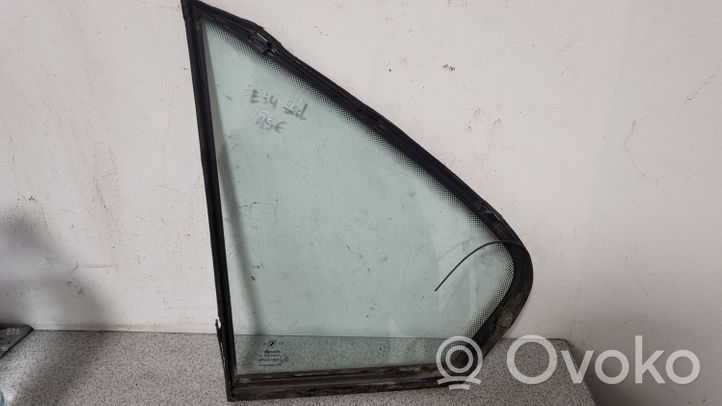 BMW 5 E34 Rear vent window glass 43R000981