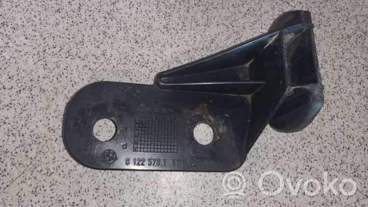 BMW 3 E36 Staffa di rinforzo montaggio del paraurti anteriore 51118122578