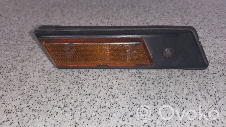 BMW 3 E36 Feu clignotant répétiteur d'aile avant 1378013