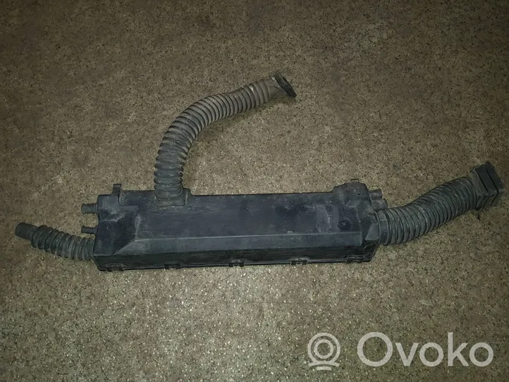 BMW 3 E36 Kita variklio skyriaus detalė 12512243678