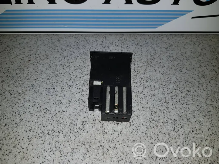 BMW 7 E38 Seat heating switch 61318352259