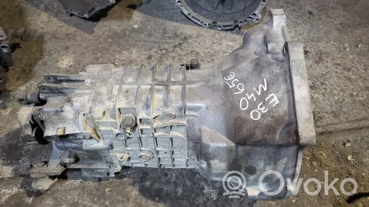 BMW 3 E30 Mechaninė 5 pavarų dėžė 2400037090