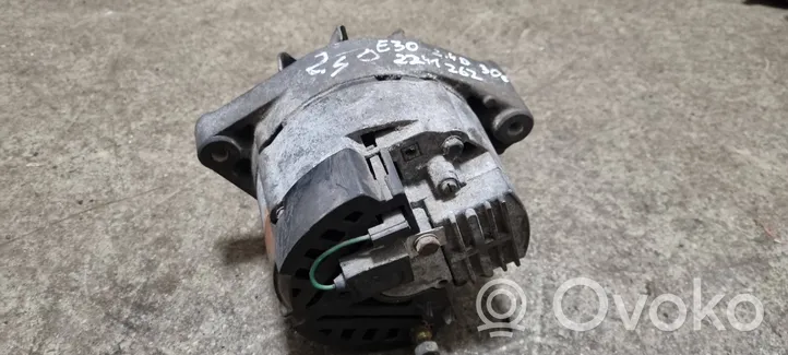 BMW 3 E30 Generatore/alternatore 2241262