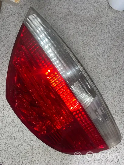 BMW 7 E65 E66 Lampa tylna 6937235