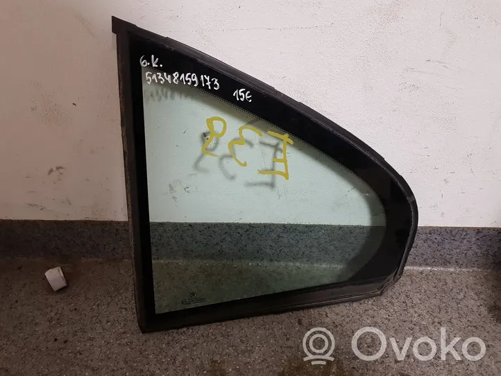 BMW 5 E39 Rear vent window glass 51348159173