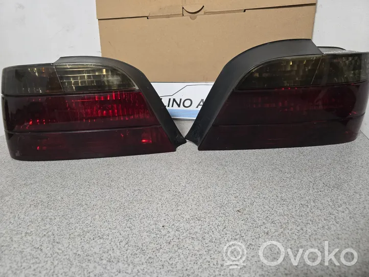 BMW 7 E38 Lampa tylna 63218378638