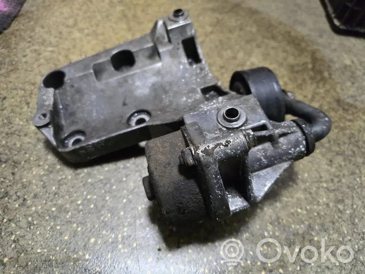 BMW 5 E39 A/C compressor mount bracket 7786194