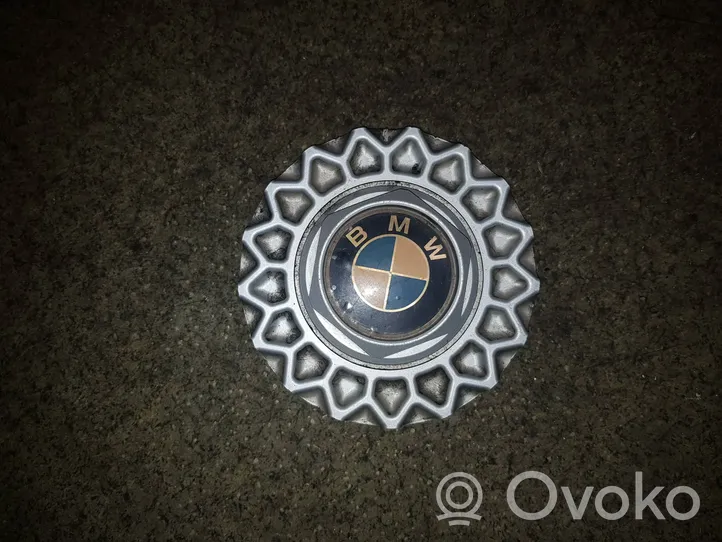 BMW 5 E34 Radnabendeckel Felgendeckel original 36131179828