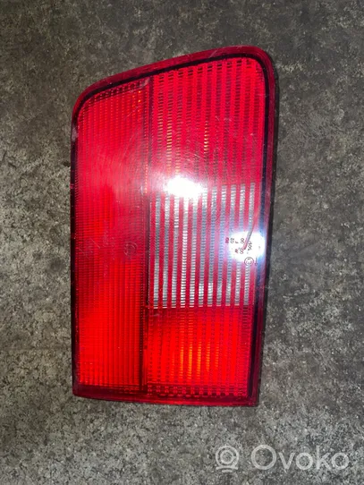 BMW 5 E39 Luci posteriori del portellone del bagagliaio 8361673