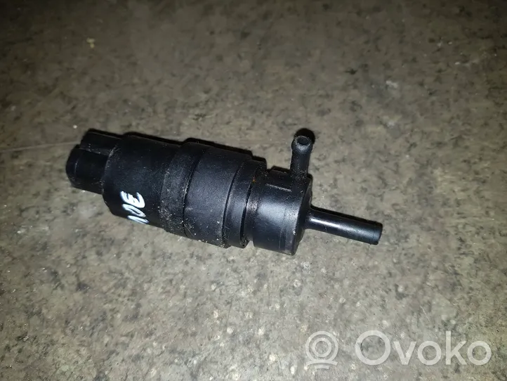 BMW 3 E36 Pompa lavavetri parabrezza/vetro frontale 61668360614