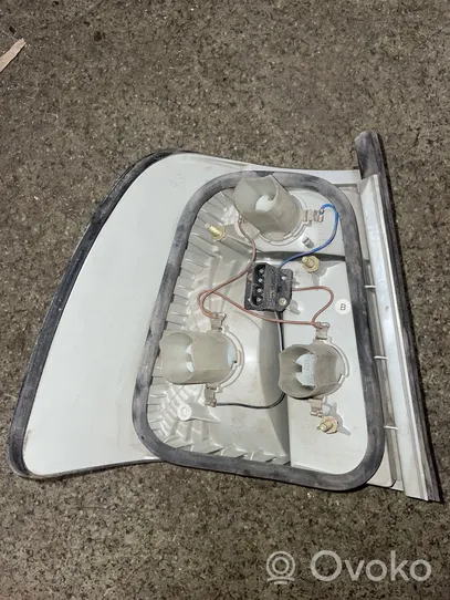 BMW 5 E34 Lampa tylna 63218351648