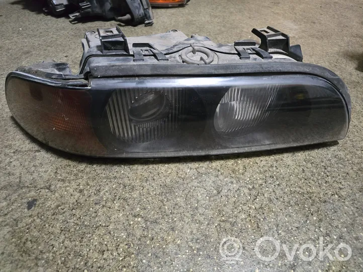 BMW 5 E39 Phare frontale 010298