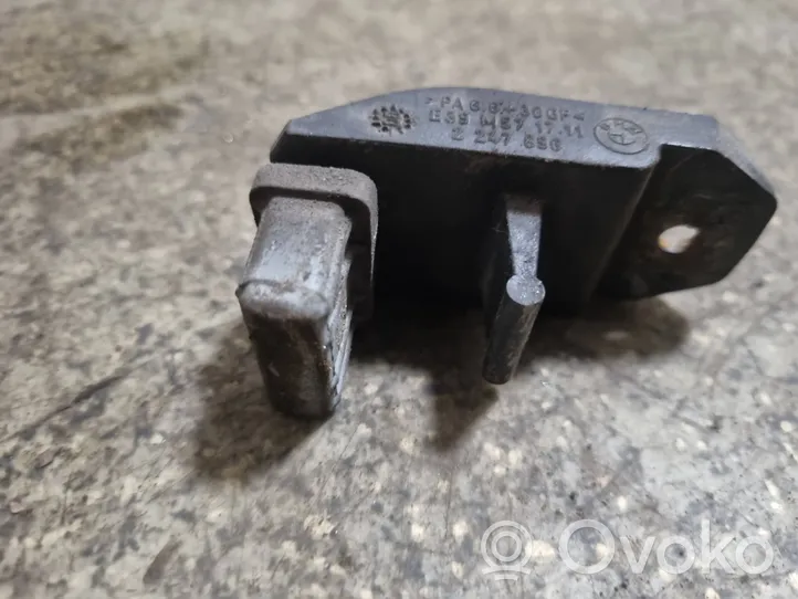 BMW 5 E39 Radiatoru paneļa turētājs (televizora) 2247896