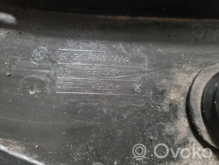 BMW 5 E39 Kita variklio skyriaus detalė 718159990