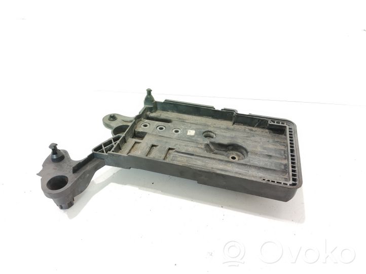 Skoda Octavia Mk3 (5E) Boîte de batterie 5Q0915321