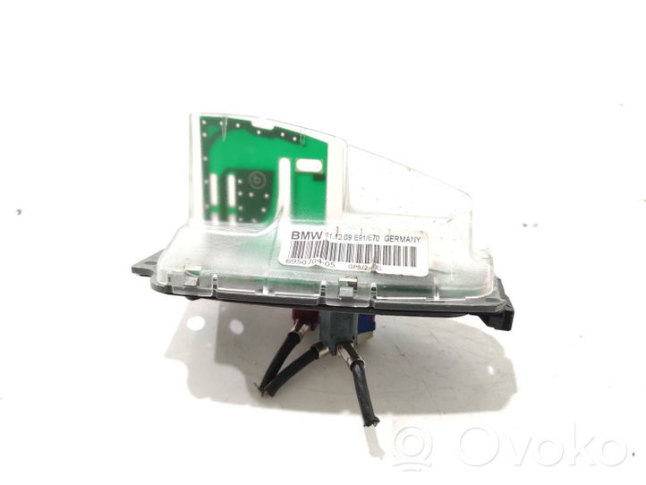 Nissan Navara D40 GPS-pystyantenni 6950704