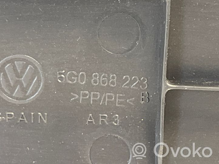 Volkswagen Golf VII Kita salono detalė 5g0868223