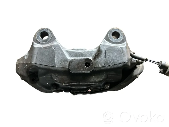 Volkswagen Touareg I Front brake caliper 209235051A