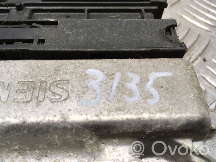 Renault Megane II Calculateur moteur ECU S110140000