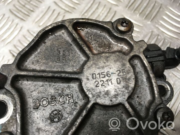 Volvo S40 Pompa podciśnienia D1562B