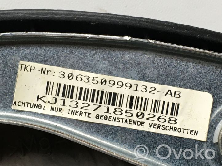Mercedes-Benz Vito Viano W639 Poduszka powietrzna Airbag kierownicy 6398601802
