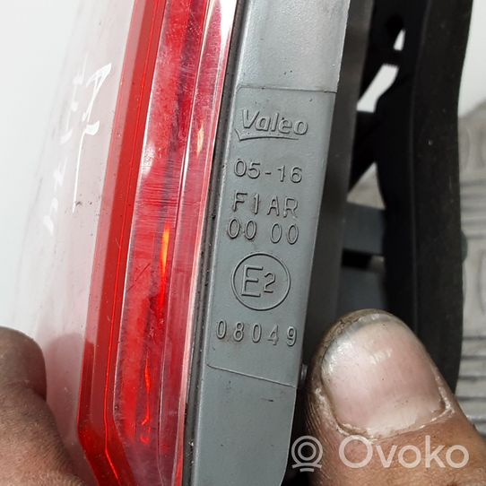 Toyota Avensis T270 Światło przeciwmgielne tylne 89032447A