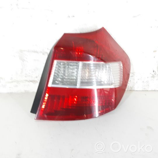 BMW 1 E81 E87 Lampa tylna E1021864