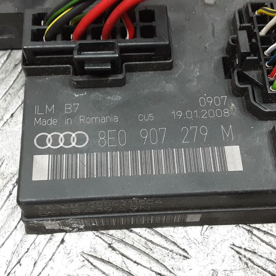 Audi A4 S4 B7 8E 8H Komfortsteuergerät Bordnetzsteuergerät 8E0907279M