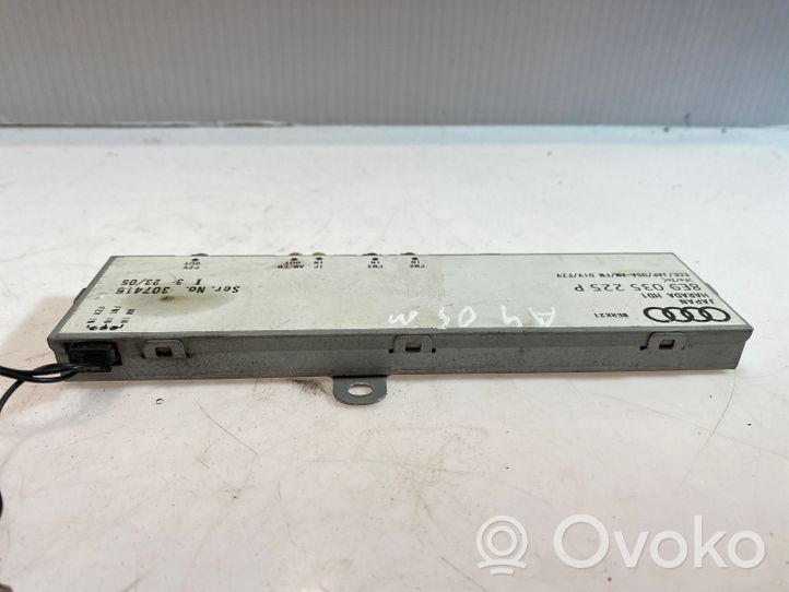 Audi A4 S4 B7 8E 8H Amplificatore antenna 8E0035225P